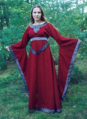 12th century gown