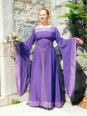 12th century gown with square neckline