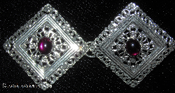 Filigree Diamond<br>w/Purple glass Silvertone