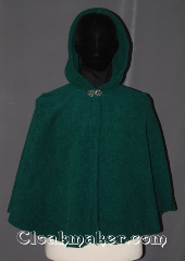 Cloak:3463, Cloak Style:Full Circle Cloak<br>(Attack on titan), Cloak Color:Hunter / Dartmouth Green, Fiber / Weave:Fleece 300 weight<br>water beads off, Cloak Clasp:Vale, Hood Lining:Unlined, Back Length:28.5", Neck Length:20.5", Seasons:Southern Winter, Fall, Spring, Note:"If I don't fight, I can't win."<br>Based on the popular anime series<br>Attack on Titan (Shingeki no Kyojin)<br>this short fleece cloak can be warm<br>for scouting missions or<br>everyday activities.<br>Made of a water resistant<br>machine washable fleece..